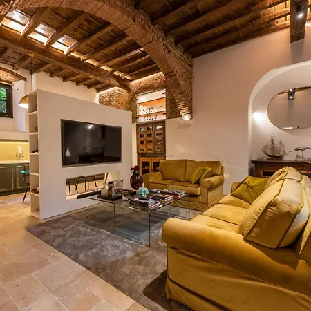 Apartment La Bottega Del Ferro By Mmega Florenz
